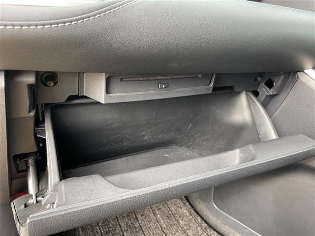 Toyota NOAH 2024 8010215-6