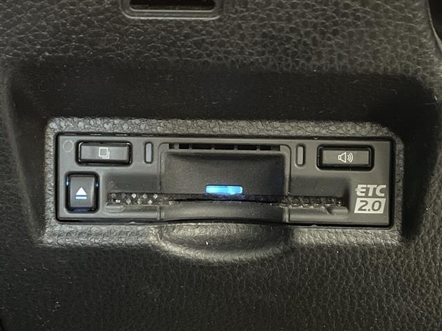 Toyota NOAH 2022 8010216-18