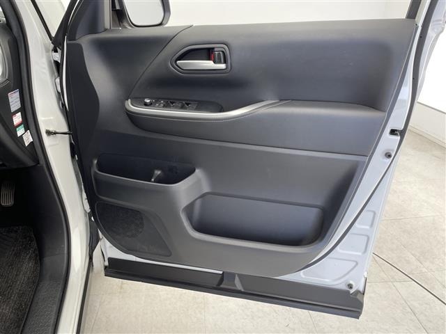 Toyota NOAH 2022 8010216-6