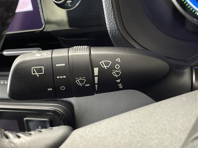 Toyota NOAH 2022 8010230-11