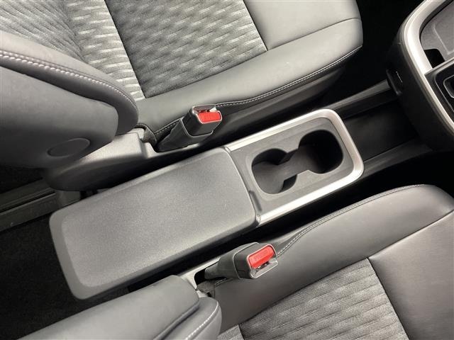 Toyota NOAH 2022 8010230-8