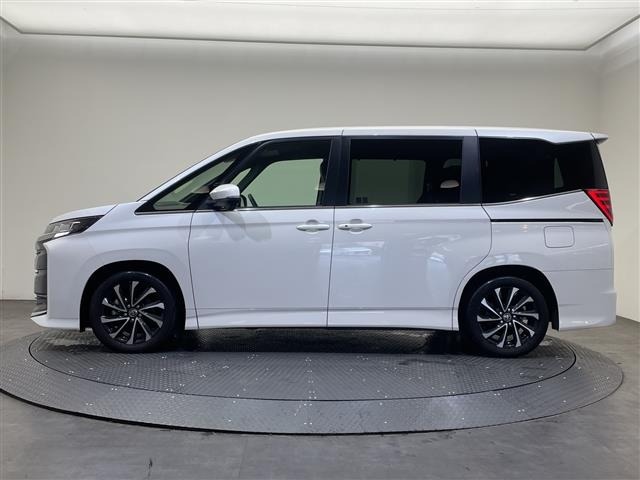 Toyota NOAH 2024 8010231-2