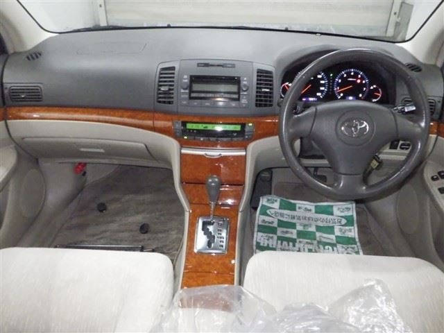Toyota PREMIO 2005 8002277-3