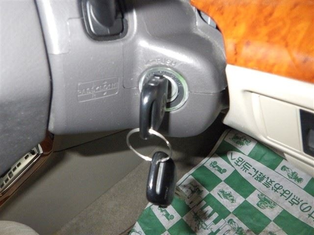 Toyota PREMIO 2005 8002277-4