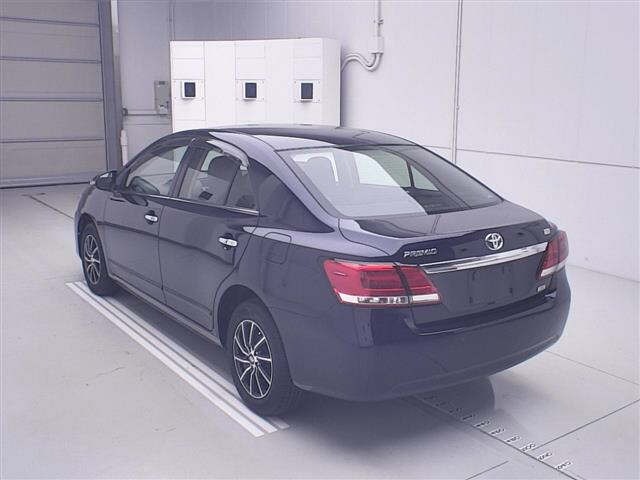 Toyota PREMIO 2016 8002293-1