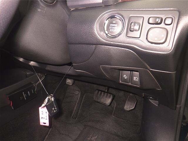Toyota PREMIO 2016 8002293-8