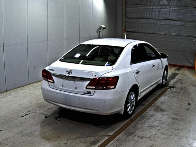 Toyota PREMIO 2019 8002299-5