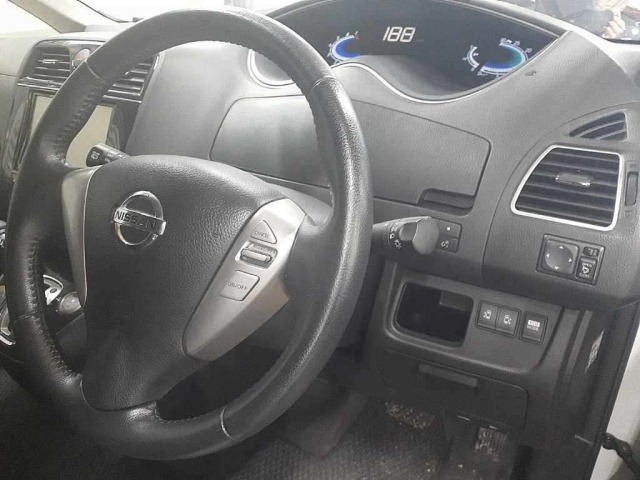 Nissan SERENA 2013 7994217-9