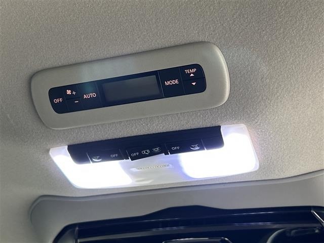 Nissan SERENA 2018 7995102-12