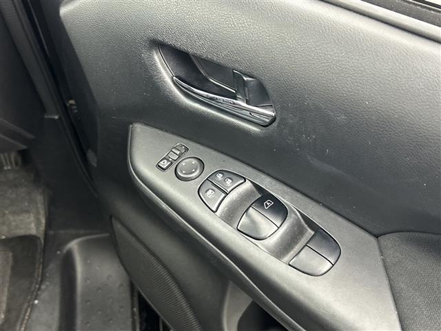 Nissan SERENA 2017 7995130-2