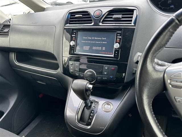 Nissan SERENA 2015 7996204-1