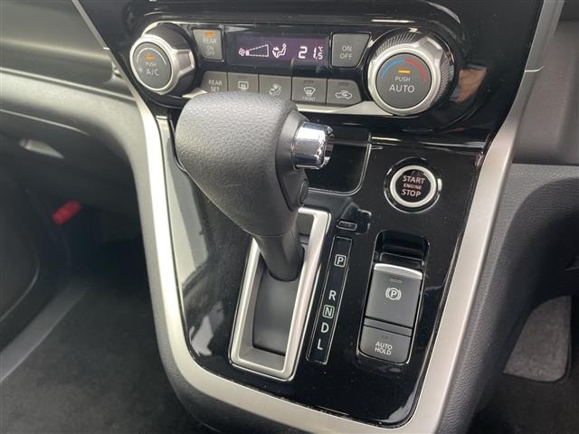Nissan SERENA 2018 7996745-21