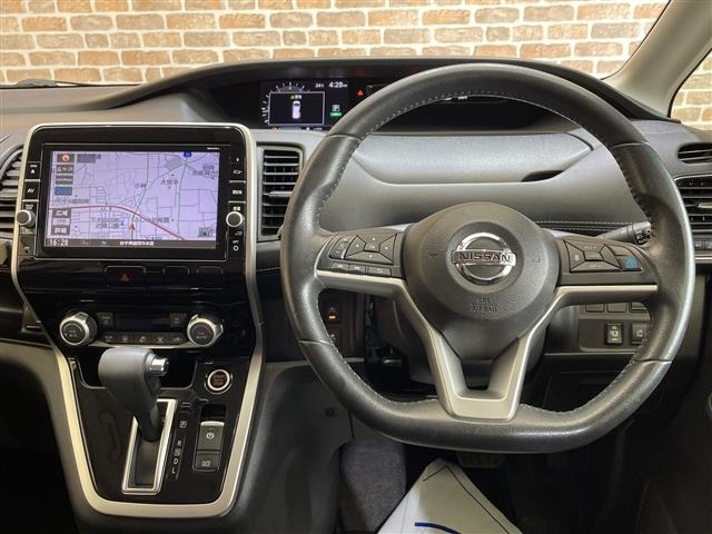 Nissan SERENA 2017 7996753-13