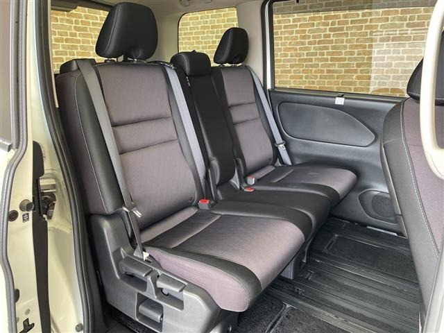 Nissan SERENA 2017 7996753-20