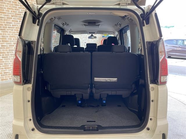 Nissan SERENA 2017 7996753-6