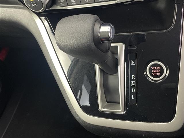 Nissan SERENA 2017 7996880-18