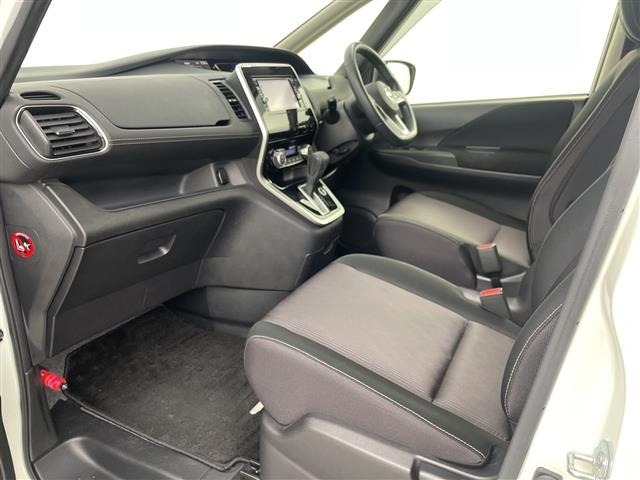 Nissan SERENA 2017 7996880-6