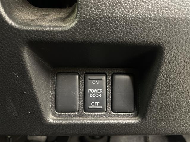 Nissan SERENA 2013 7996904-10