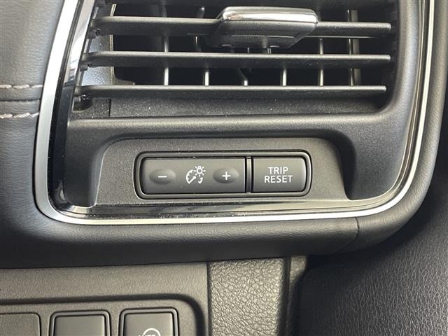 Nissan SERENA 2018 7996948-12