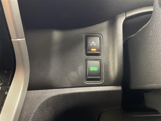 Nissan SERENA 2018 7997100-18