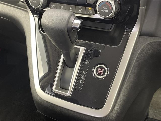 Nissan SERENA 2018 7997202-11