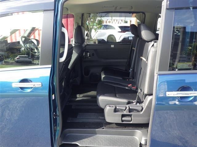 Nissan SERENA 2023 7997381-4
