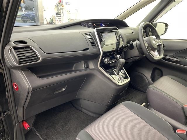 Nissan SERENA 2017 7997505-12