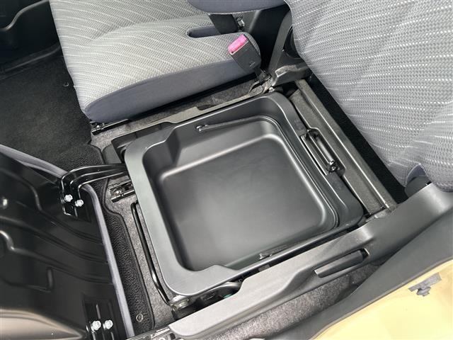 Suzuki SPACIA 2017 7999124-11