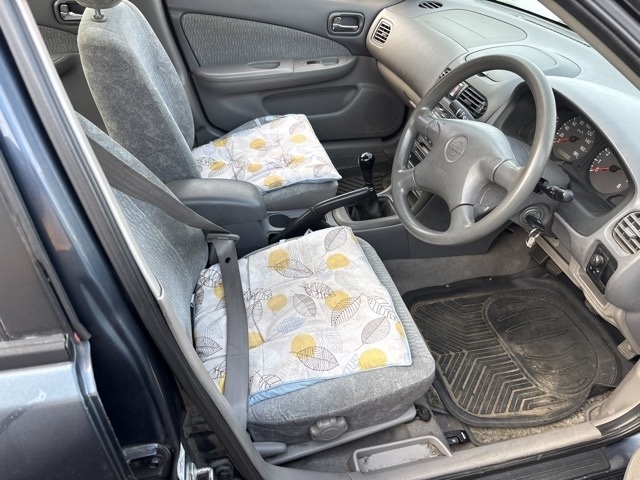 Nissan SUNNY 2001 7993946-8