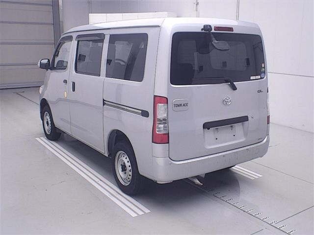 Toyota TOWNACE VAN 2021 8013409-1