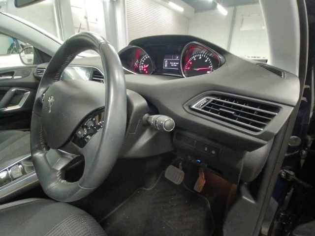 Peugeot 308 2018 8031570-9