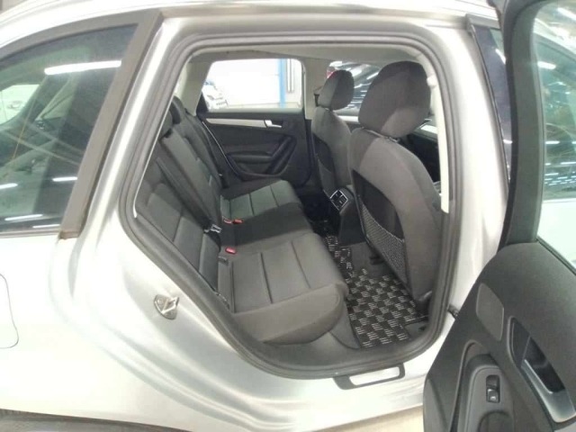 Audi A4 2011 8032250-12