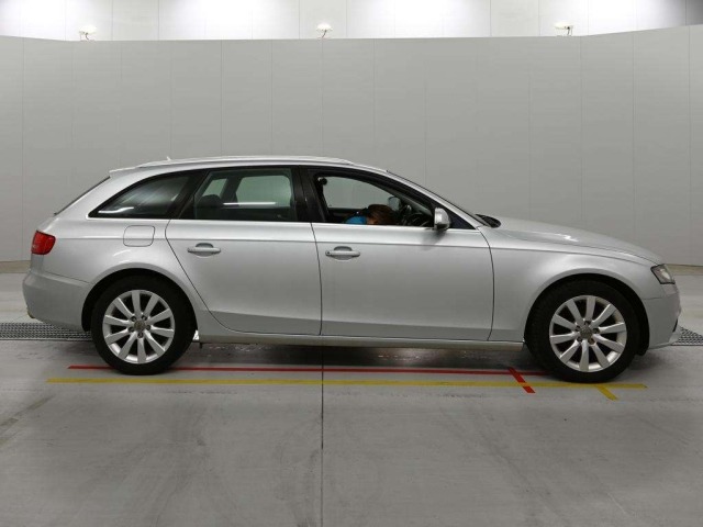 Audi A4 2011 8032250-3