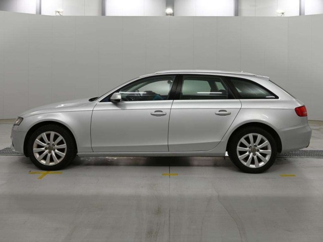 Audi A4 2011 8032250-4