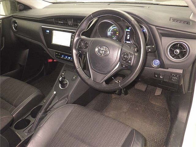 Toyota AURIS 2016 8016318-3