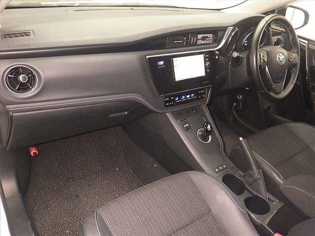 Toyota AURIS 2016 8016318-4