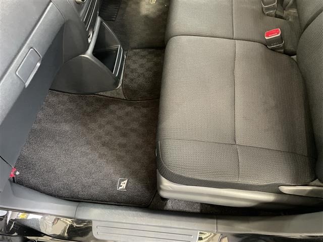Toyota BB 2011 8032123-2