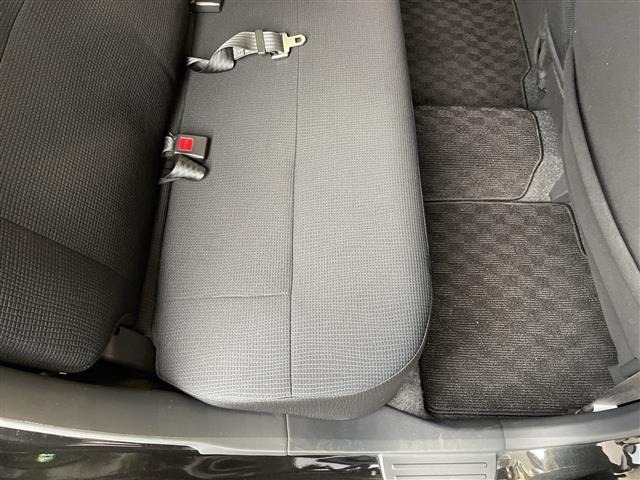 Toyota BB 2011 8032123-6