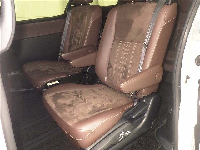 Toyota ESQUIRE 2018 8015841-7