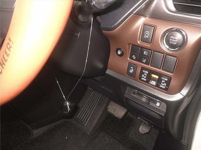 Toyota ESQUIRE 2018 8015841-8