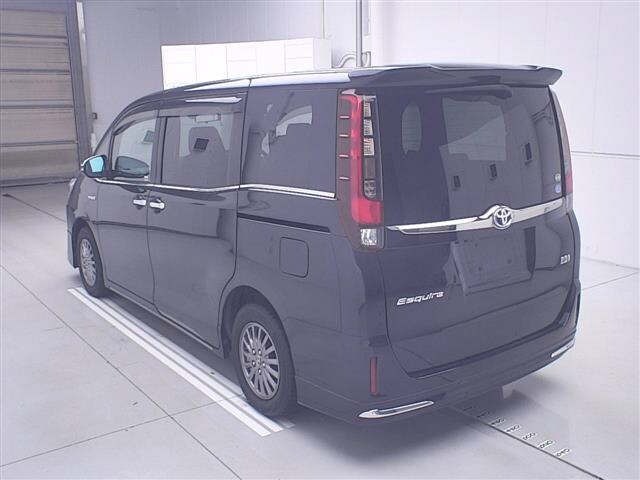 Toyota ESQUIRE 2016 8015842-1