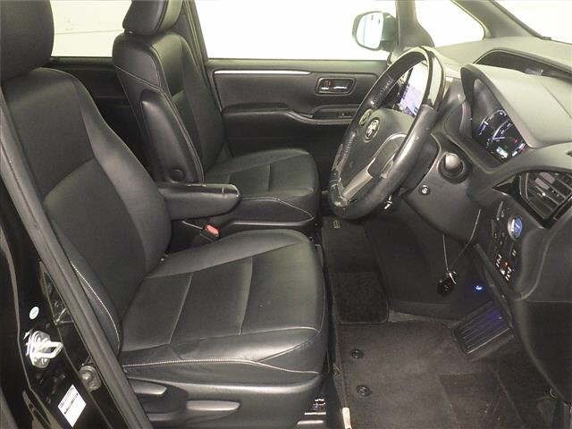 Toyota ESQUIRE 2016 8015842-5