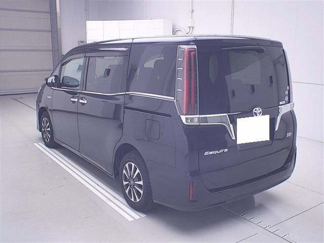 Toyota ESQUIRE 2018 8015843-1