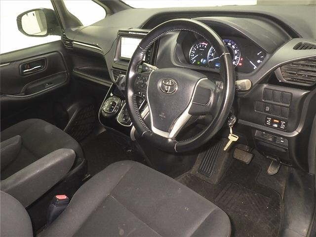 Toyota ESQUIRE 2015 8015856-3