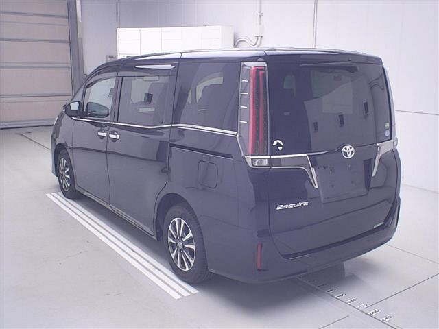 Toyota ESQUIRE 2021 8015860-1