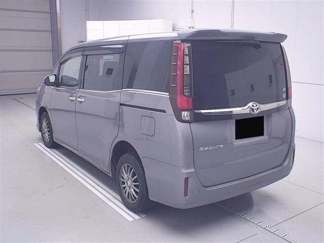 Toyota ESQUIRE 2016 8015862-1