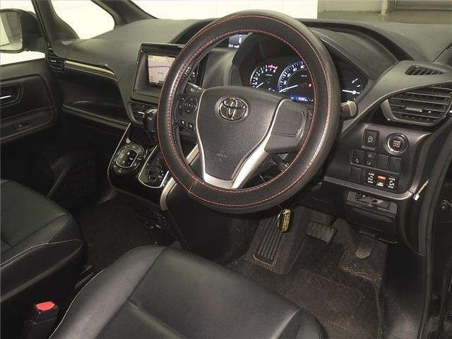 Toyota ESQUIRE 2016 8015864-3
