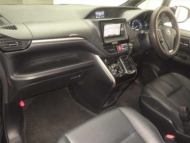 Toyota ESQUIRE 2016 8015864-4