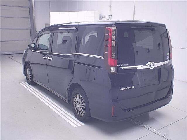 Toyota ESQUIRE 2016 8015865-1