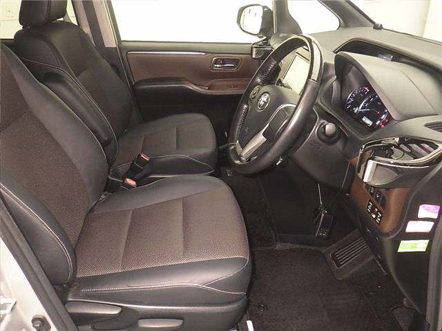 Toyota ESQUIRE 2015 8015874-5